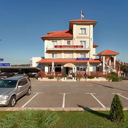 Hotel Knezevina Vranic  Bagian luar foto